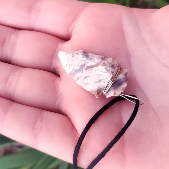 🌿 Natural Stone Arrowhead Necklace 🌿 - Picture 16 of 16
